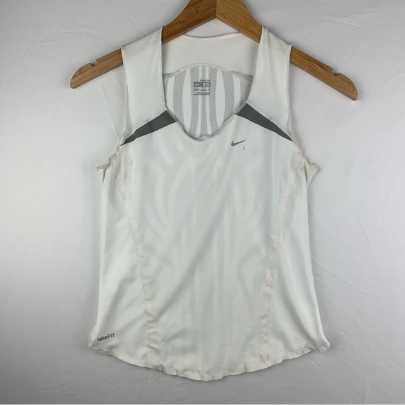 Nike Fit Dry White Sleeveless Workout Tank Top - Picture 2 of 14